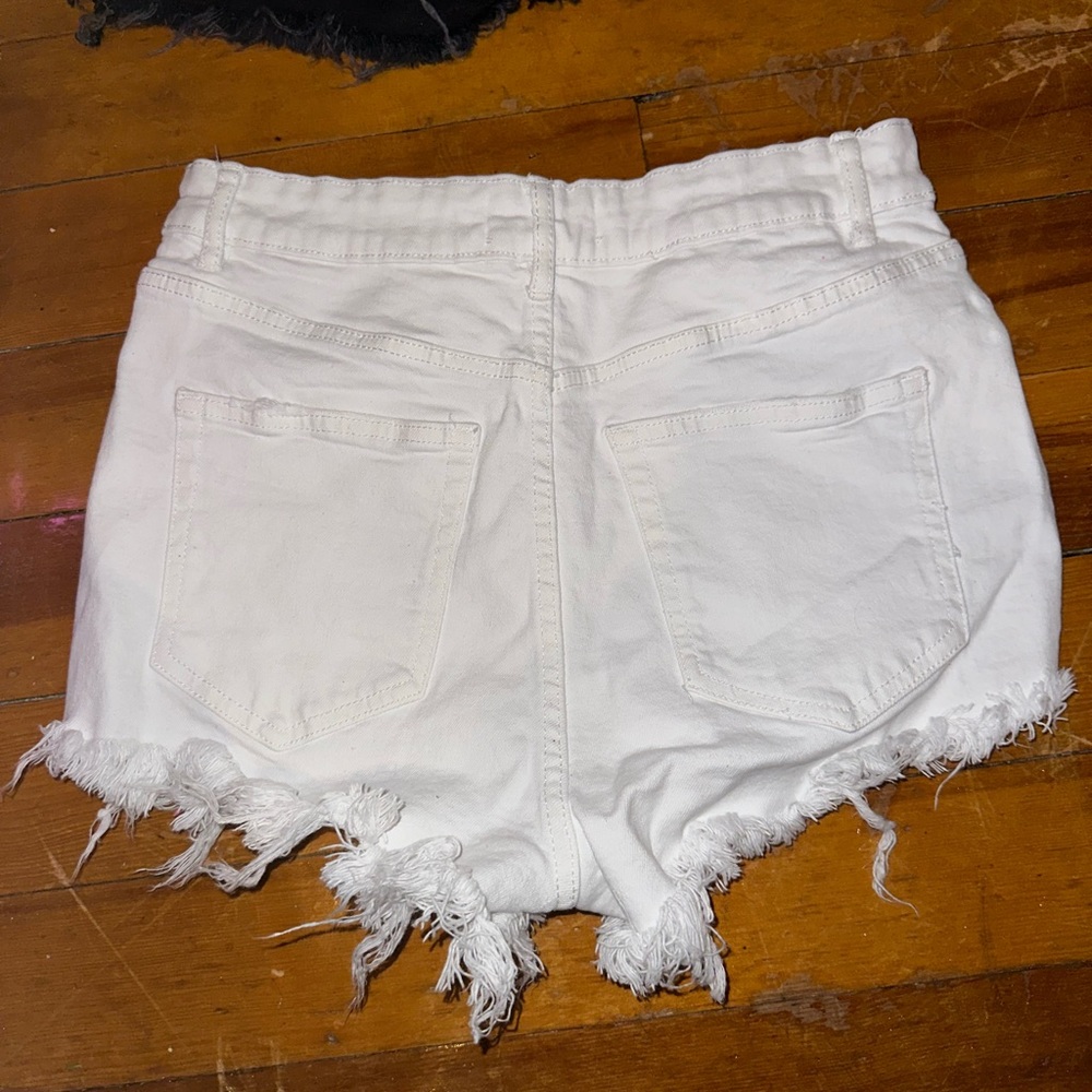 WHITE ZARA SHORTS